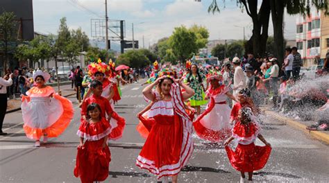Colectivos Desfilaron En El Sur De Quito Para Festejar Carnaval Notimundo