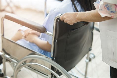 4 Practical Tips When Caring For A Quadriplegic At Home Kiidu