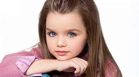 Menina Russa é Considerada A Criança Mais Bonita Do Mundo Xodó News