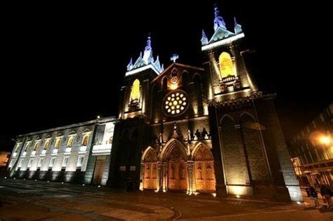 ˈbaɲoz ðe ˈaɣwa ˈsanta), commonly referred to as baños, is a city in eastern tungurahua province of ecuador. Catedral Baños de Agua Santa, Ecuador - Picture of Church ...