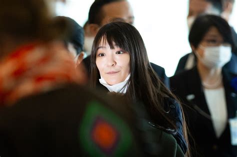 Japans Former Princess Mako Arrives In New York City To Start A New