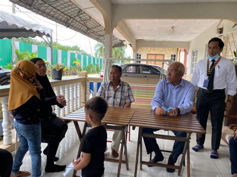 斯里依斯干达) is a town and district capital of perak tengah in perak, malaysia. Mahdzir Khalid ziarah keluarga kakitangan TNB maut akibat ...