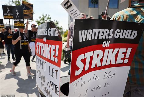 Writers Guild Of America Reaches Tentative Deal With Amptp Daily Mail
