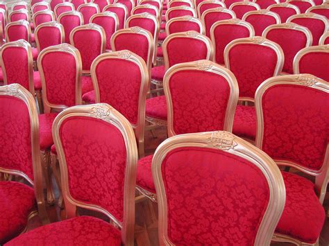 Location de chaises,baches, tente pour ceremonie à Abidjan Côte d