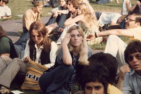 girls of woodstock the best beauty and style moments from 1969 ~ vintage everyday fotos de