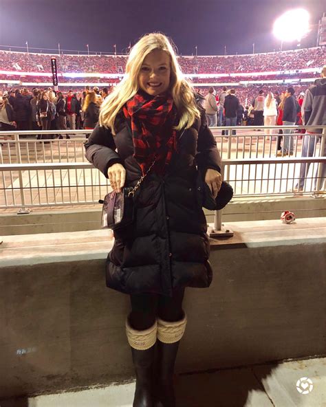 Cold weather football game | Style inspiration winter, Cozy fashion