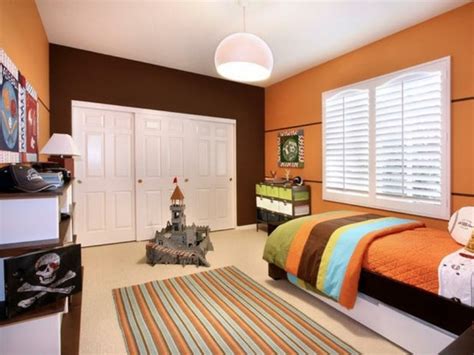 Since this space will serve as his bedroom, his office and as a social area. 30 Ideas How To Use Orange In Kids' Rooms | Kidsomania