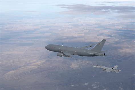 Kc 46 Refuels Fighter Jet With Hose Drogue System For First Time Air