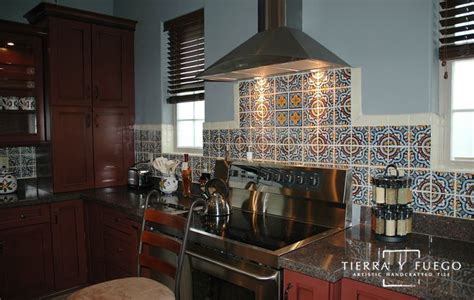 Wherever you are, whatever your needs, we can help you find the perfect talavera tile for your. 10 Mexican Tile in 2020 | Kitchen backsplash pictures ...