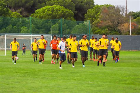 Go on our website and discover everything about your team. Portimonense: Welinton só precisa do 1º golo para que os ...