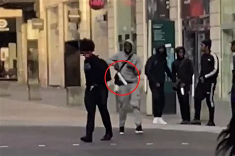 Shocking Video Shows Glasgow Machete Gang Attack Teen In Broad