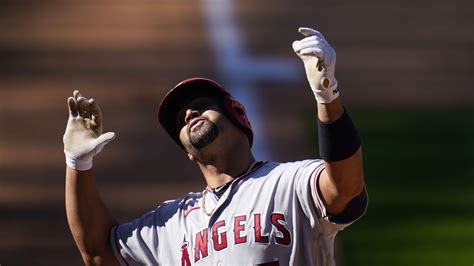 Pujols Hits 660th Career Homer Ties Mays For 5th Place