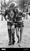 La mode de Paris 1971 : modèle britannique Vicki Hodge portant des ...