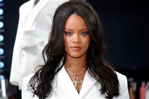 Rihanna Bio Career Albums Awards Dating Breakups Wikiblog