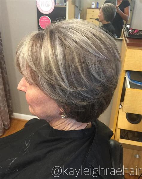 Short Light Brown Hairstyle With Gray Highlights Highlights Brown Hair
