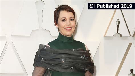The Story Of Best Actress Oscar Winner Olivia Colmans Gown The New