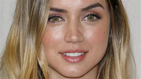 Die Kontroverse Um Die Gestrige Ana De Armas Klage Wurde Vollständig