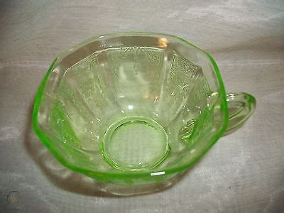 Vintage Pair Of Green Depression Glass Vaseline Uranium Princess Cups