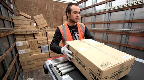Amazon To Hire 50000 Seasonal Workers For Us Jobs