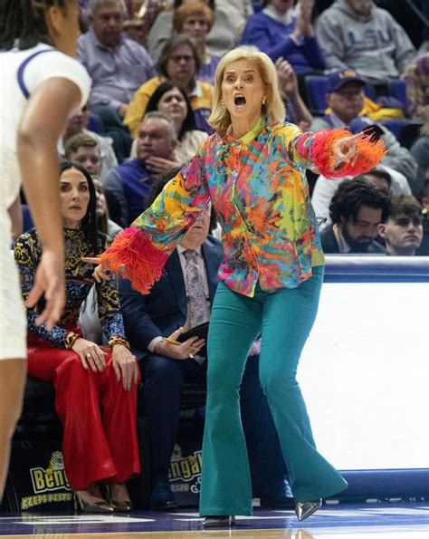 LSU Women S Basketball Coach Kim Mulkey On New NCAA TV Deal More Ratings More Money Yahoo Sports