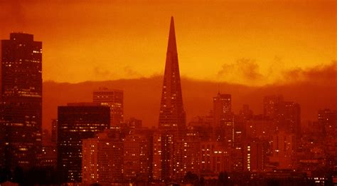 Roaring Wildfires Make San Fransisco Sky Look Like Mars