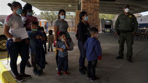 Surge In Migrant Families At Us Southern Border Tests Border Cities