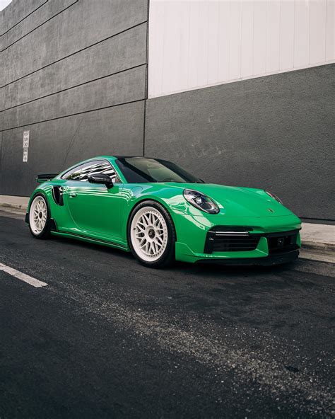 Green Wrapped Porsche 911 Turbo S Has Perfect Two Face Vibes Due To