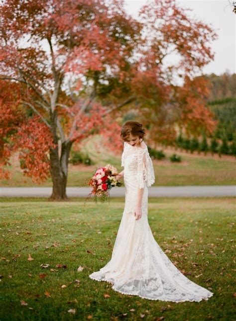 The world has seen a lot of unique wedding dresses. How To Wear Casual Wedding Dresses For Fall?