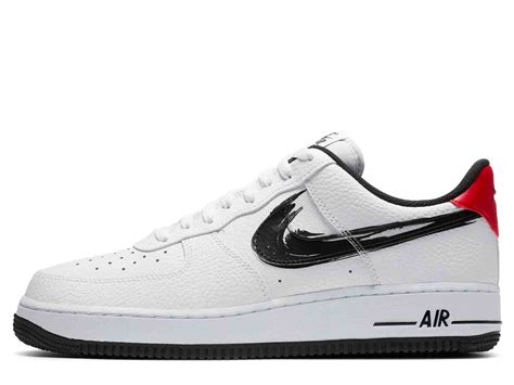 Ursprünglich handelte es sich dabei um einen basketballschuh, der durch die erstmals eingesetzte nike air technologie für ein ganz neues maß an. Nike Air Force 1 '07 LV8 Herren Sneaker | basketballshop24.de