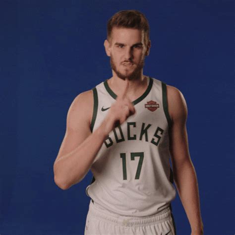 Happy bucks valentine's day from u/justinsuperstar and u/greekalphabetsoup! The Dragon Basketball GIF by Milwaukee Bucks - Find & Share on GIPHY