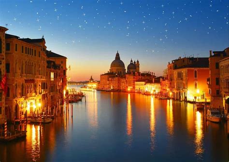 Venice At Night 17 Things To Do In La Serenissima Mom In Italy