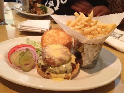 Served over a creamy marinara sauce. macaroni and cheese burger and fries - Picture of The ...