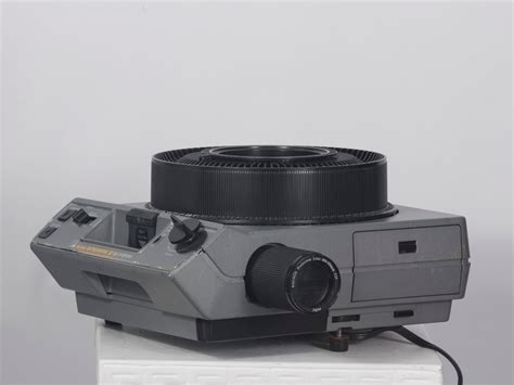 Kodak Ektagraphic Iii As 35mm Slide Projector New Wave Pool