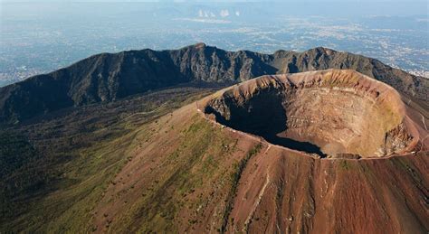 Vesuvio Sciame Sismico Nel Cratere Scosse Con Epicentro In