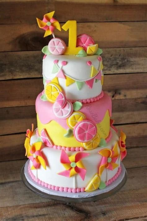 Aug 08, 2018 · allow cake to cool for at least 20 minutes then run a knife around the sides of the tube pan and the center. Pinwheels & Pink Lemonade Cake | Rose Bakes