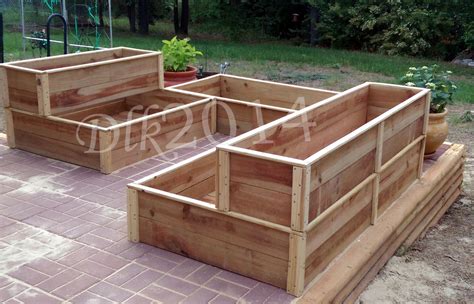 What wonderful looking garden beds you have there bill! Ana White | Raised Garden Beds - DIY Projects