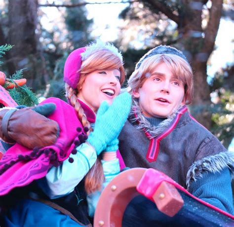 Kristoff And Anna Tokyo Disneyland Princess Anna Cute Princess