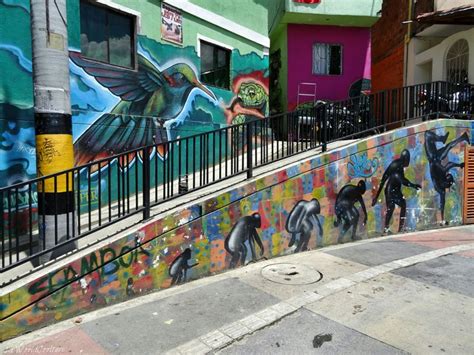 Medellin Comuna13 Graffiti Tour 01 Le Boudu Monde Blog Voyage En