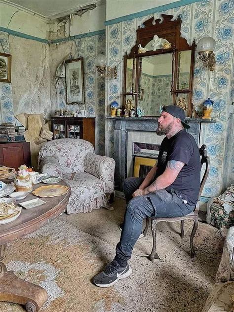 Inside Abandoned Home Frozen In Time After Man Converted It Into Shrine