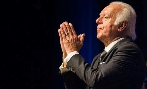 21 december 1939 in lisbon, mouraria) better known as carlos do carmo is a portuguese fado singer, one of the finest in the. Carlos do Carmo: Cerimónias fúnebres realizam-se na ...