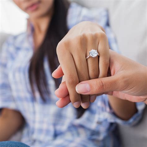 Whats The Most Common Engagement Ring Size For Women