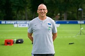 Erstes gesamtdeutsches Fußball-Länderspiel: Andreas Thoms Tor zur ...