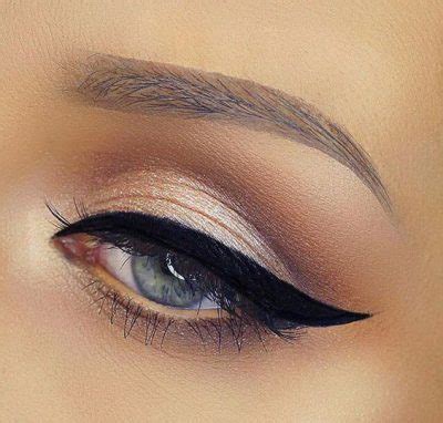 How To Create The Perfect Winged Eyeliner Makeup And Beauty Guides