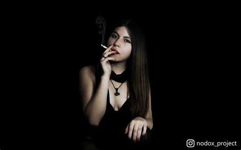 Wallpaper Black Smock Girl Smoking Eyes Hands 1920x1200 Kormin 1548987 Hd