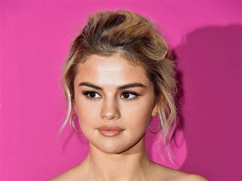 Selena Gomez Makes Instagram Private After Billboard Profile Business