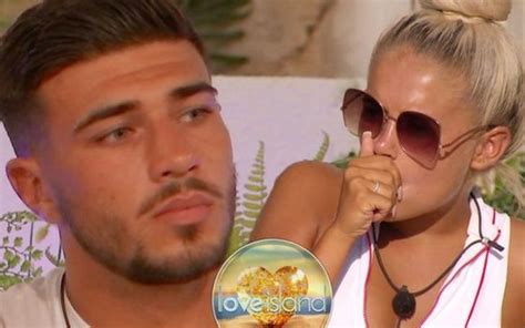 love island fans accuse molly mae hague of faking her tommy fury romance glamour fame