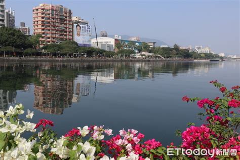 面对即将坍塌的危楼，丈夫方大强（张国强 饰）和妻子李元妮（徐帆 饰）都要去救被困的龙凤胎儿女方登（张子枫 饰）、方达（张家骏 饰）。 危急时刻，方大强拦住了妻子，冲进去营救时不幸罹难。 李元妮在震后发现，一双儿女被困在一块水. 水岸宅藏危機？土壤液化問題圍繞 專家揭一種建物比大樓還危險 | ETtoday房產雲 | ETtoday新聞雲