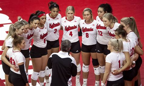 Husker Volleyball Notes When Nebraska Plays On Btn Viewers Watch In