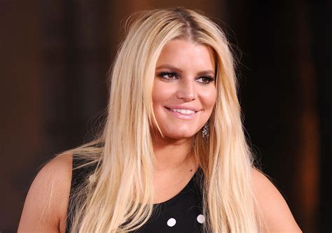 Jessica Simpson Is Being Mommy Shamed For Dyeing Her Year Olds Hair Glamour
