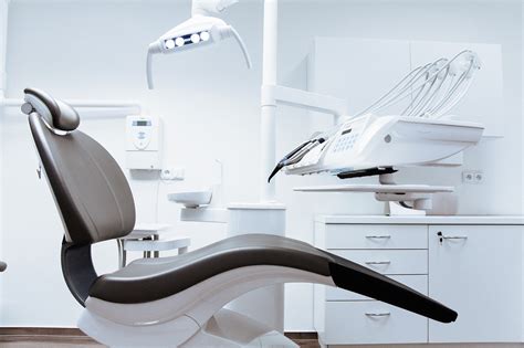 Three Things Dental Chairs Do To Make Patients Uncomfortable